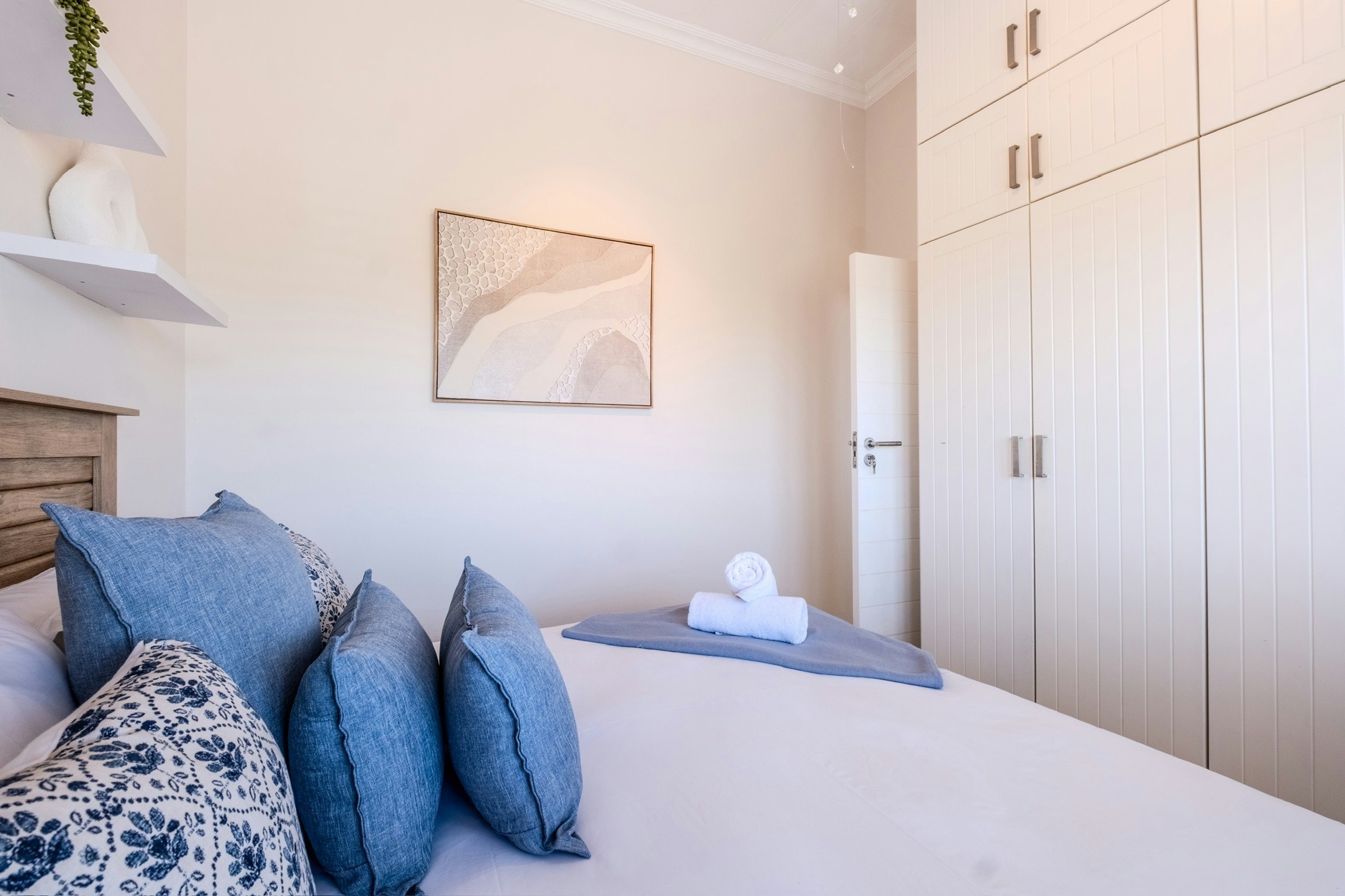 Umdloti Ocean Paradise | 2-bedroom with Sea Views image no 8 of 20
