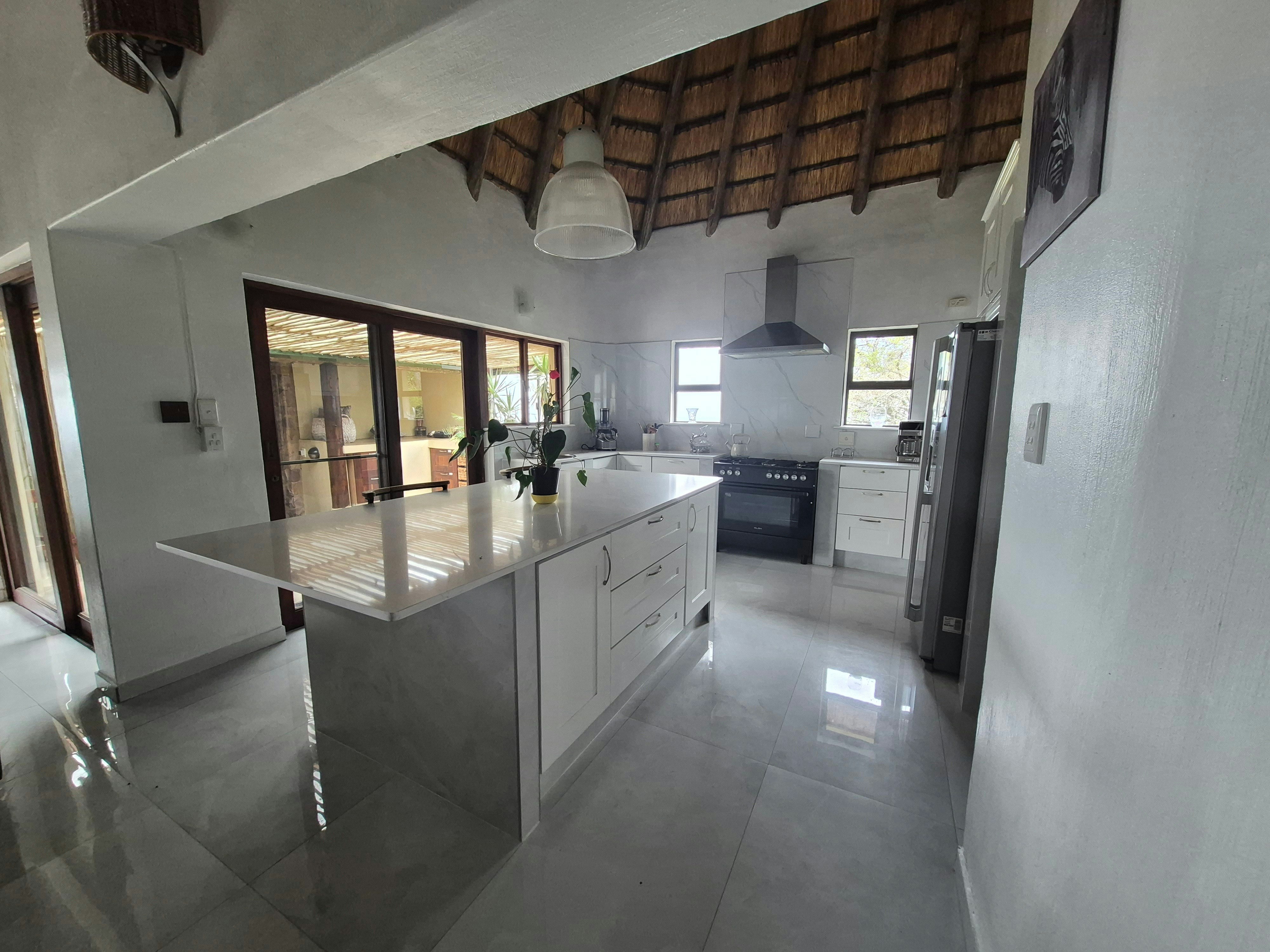 uMfula Lodge image no 5 of 35