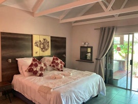 Panorama Route Accommodation at Tranquil Nest Honeymoon Chalet - Love Bird | Viya