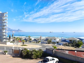 Bloubergstrand Accommodation at 303 Coral Island | Viya