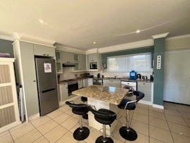 Jeffreys Bay Accommodation at Marina View Guest House | Viya