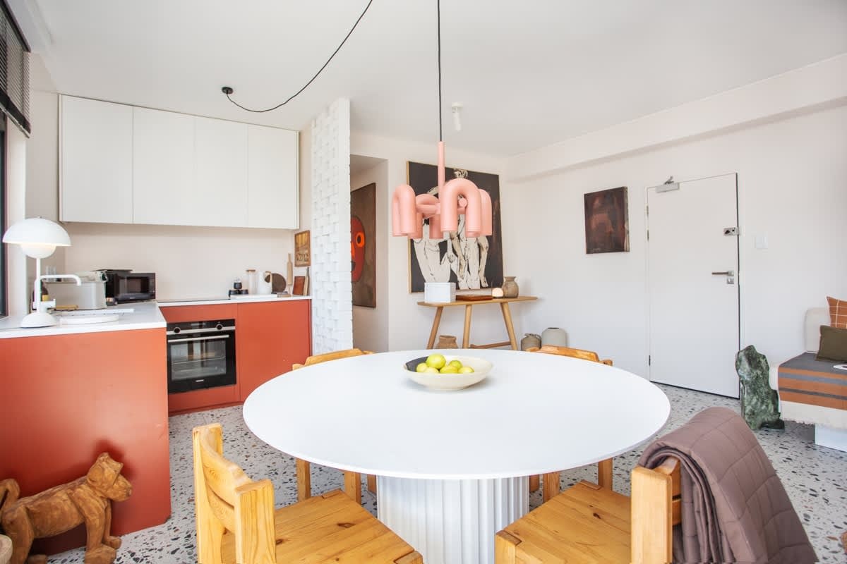 Love My Spacious Habitat - 1 Bedroom Penthouse image no 3 of 45