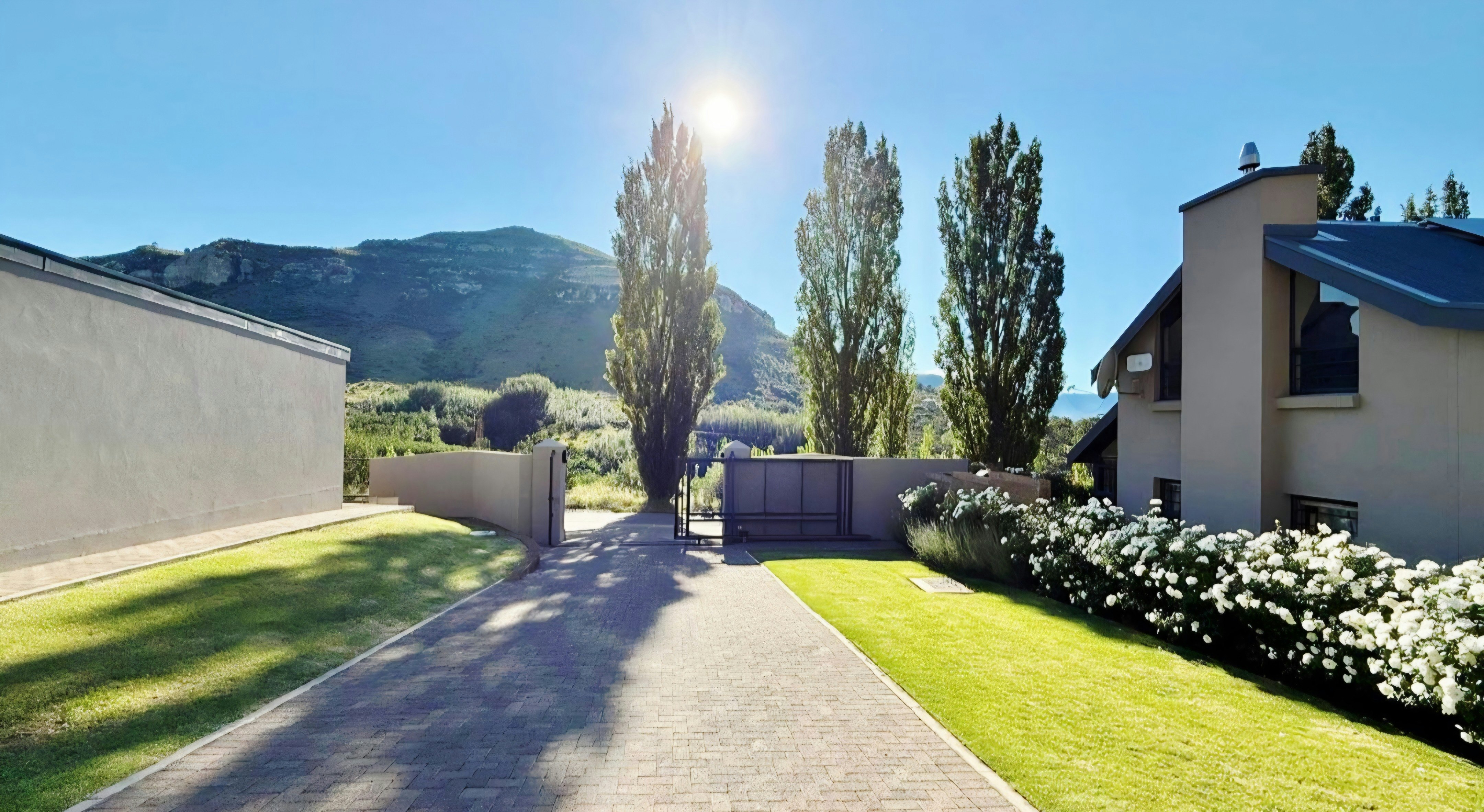 Labbies Corner Clarens, Free State image no 1 of 64