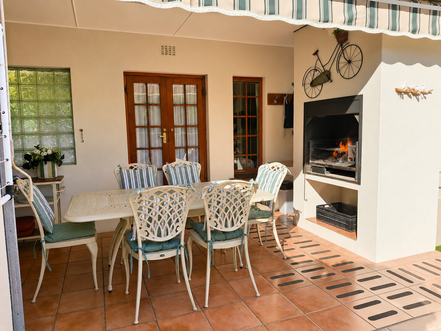 Meerendal Cottage Affordable Luxury image no 40 of 50