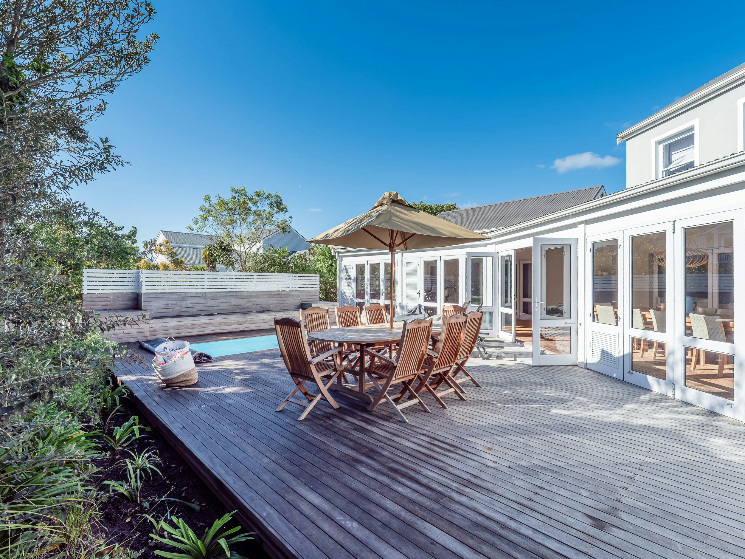 Comfy Home on Thesen with pool image no 32 of 39