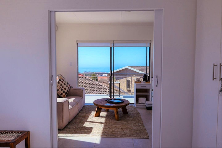 Jeffreys Bay Accommodation at Lookout Deck Studio | Viya