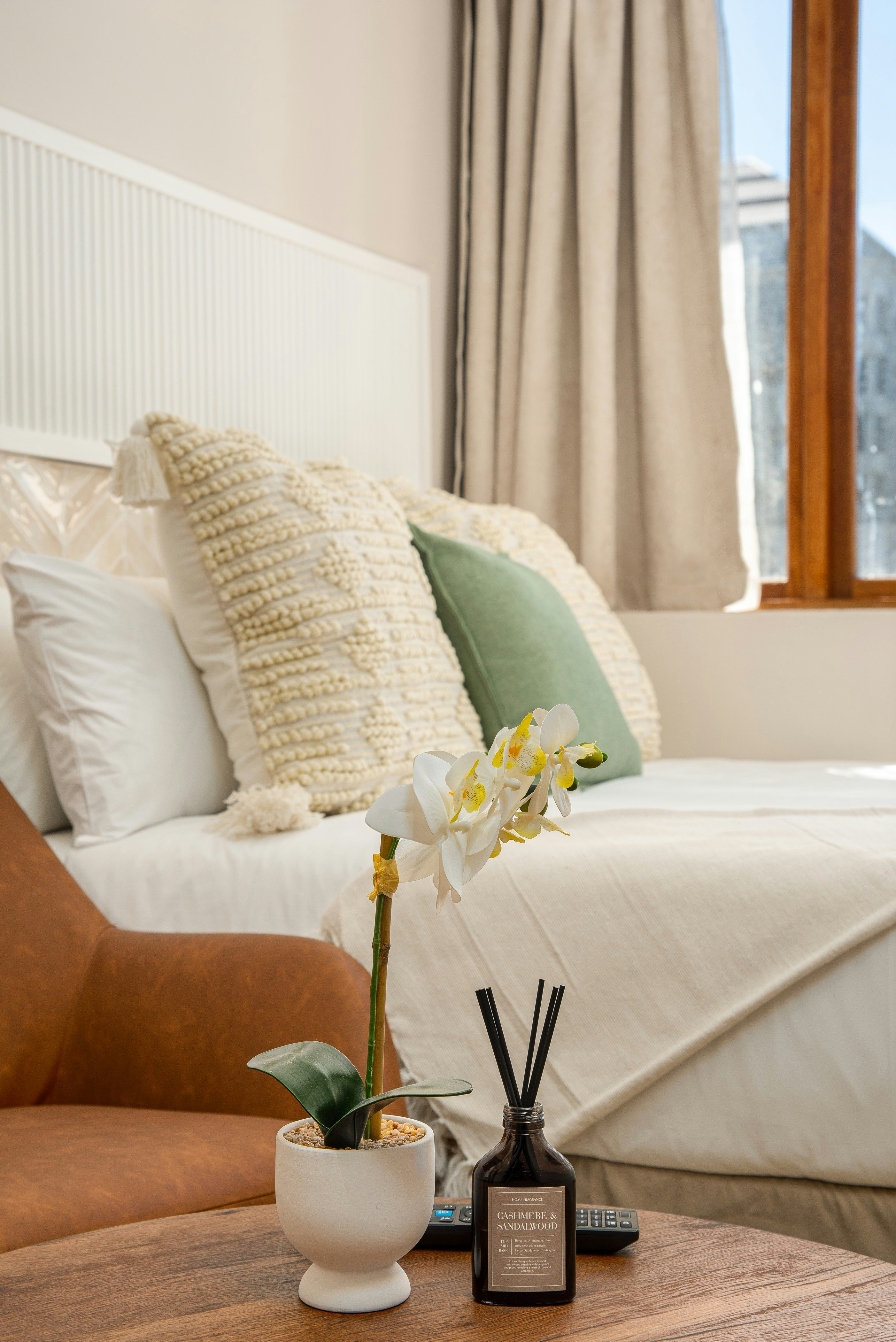 Charlie and the Chairman | Sophisticated City Stay image no 12 of 24