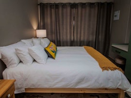 Overberg Accommodation at Immer Lacht Executive 2-sleeper Cottage | Viya