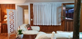 Drakensberg Accommodation at Woodys Cottage | Viya