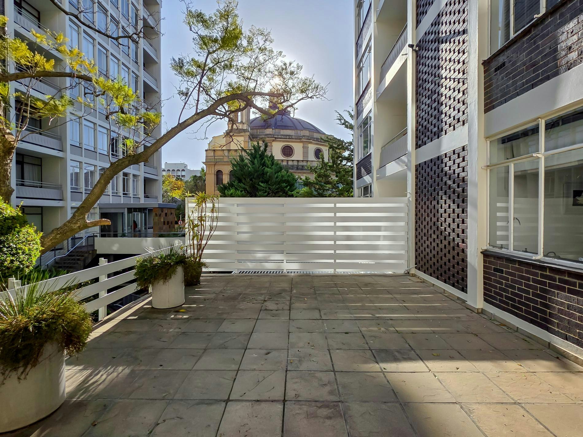 St Martini Gardens Garden Apartment image no 24 of 36