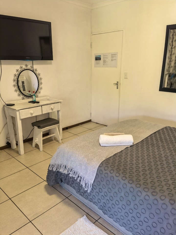 Cape Town Accommodation at The Somerset Nest | Viya