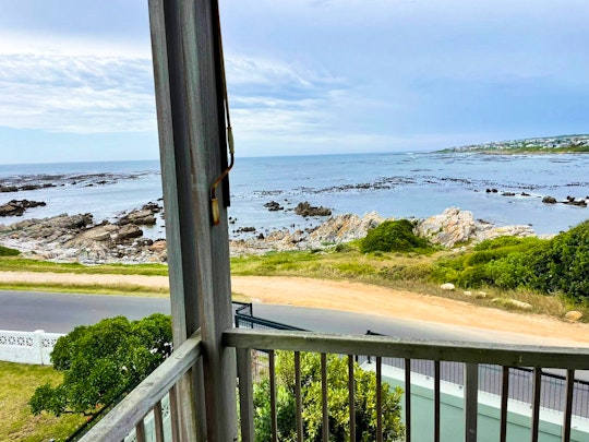 Hermanus Accommodation at  | Viya