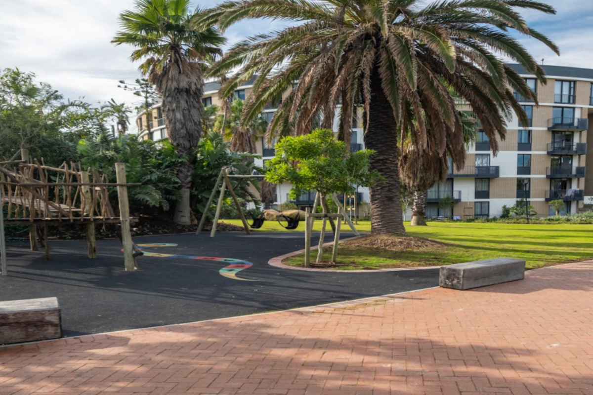 2 Bed Apartment – On Park Unit 315 image no 15 of 29