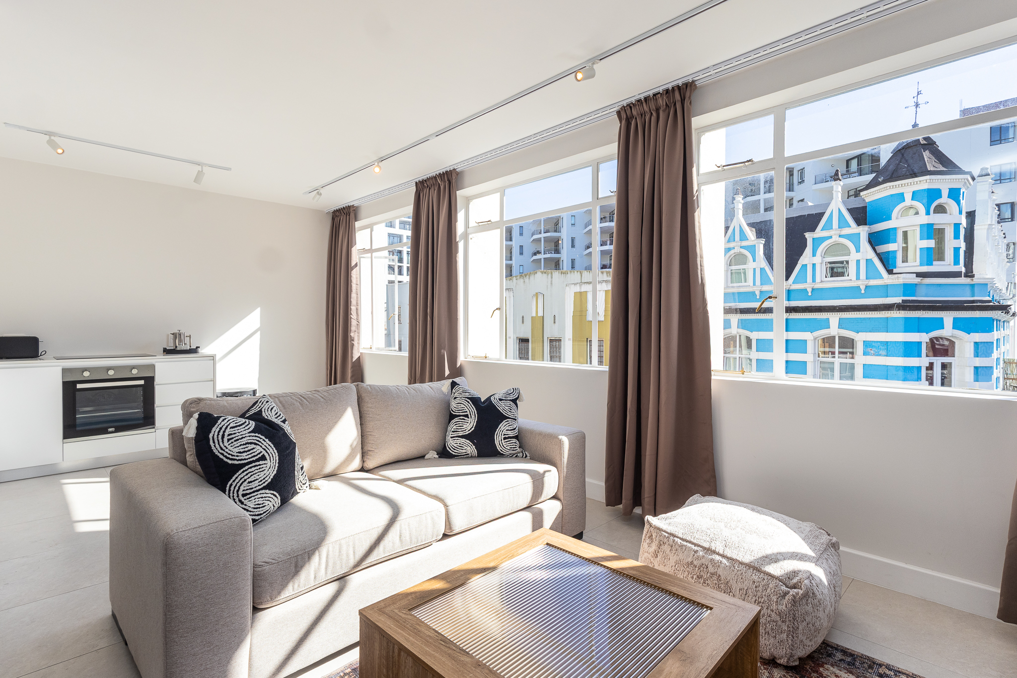 Bright City Studio in the Heart of Cape Town image no 7 of 17