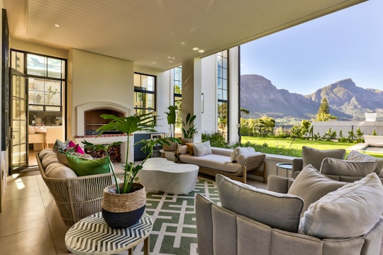 Southern Suburbs Accommodation at  | Viya