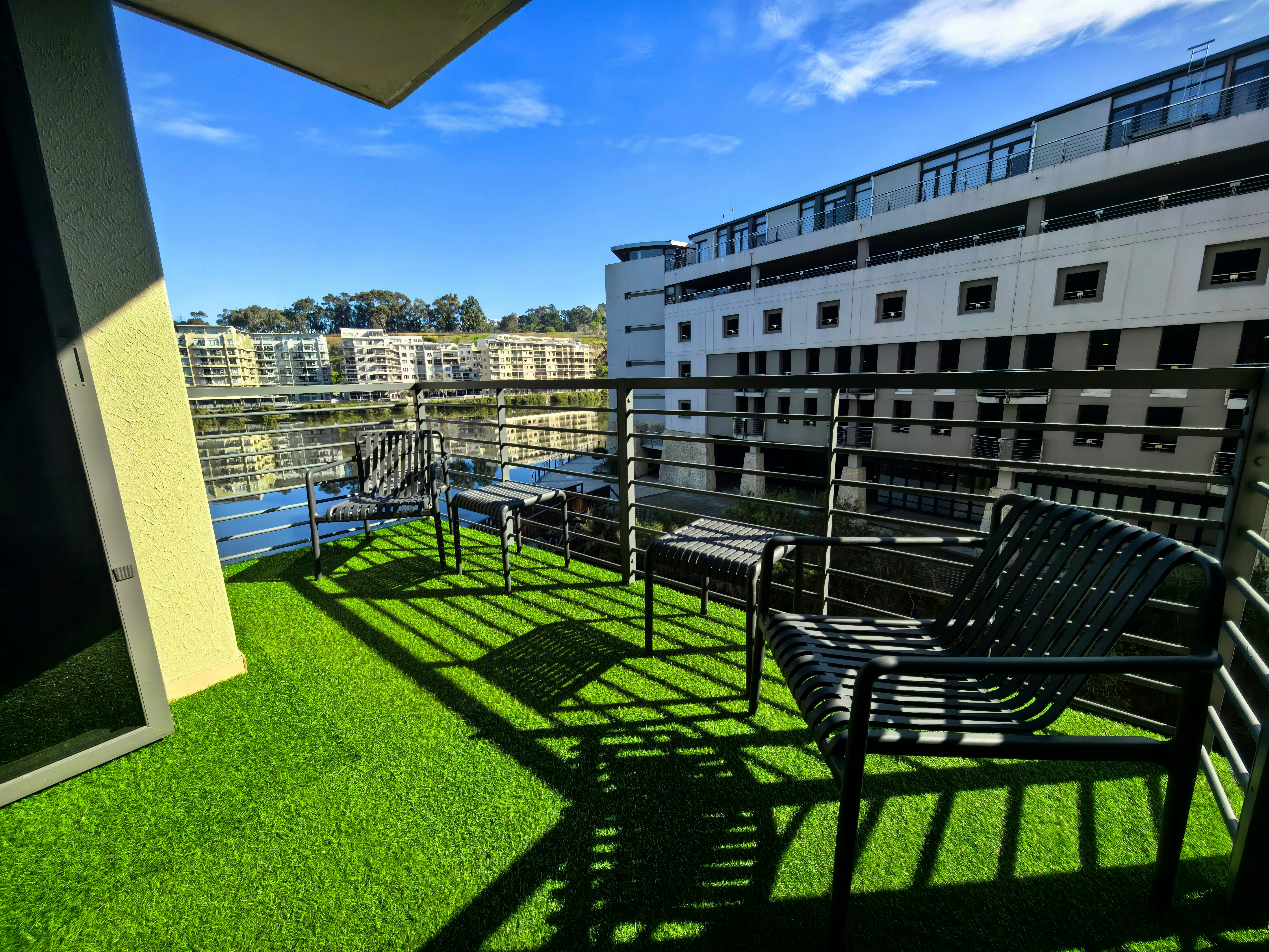 Stunning Lake View Apartment image no 24 of 27