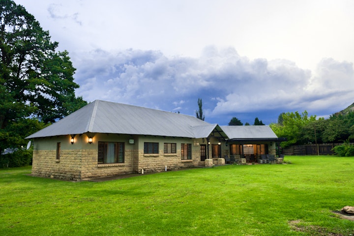 Drakensberg Accommodation at Talking Trees Self-Catering House | Viya