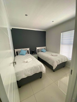 Bloubergstrand Accommodation at 5 Paradise Place | Viya