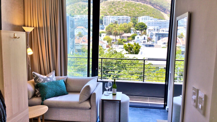 Atlantic Seaboard Accommodation at Sea Point Micr-O-Lishous | Viya