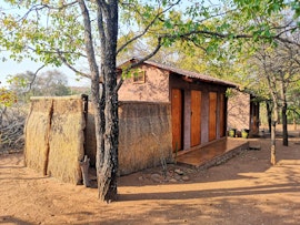 Limpopo Accommodation at Nthakeni Bush & River Cottages | Viya