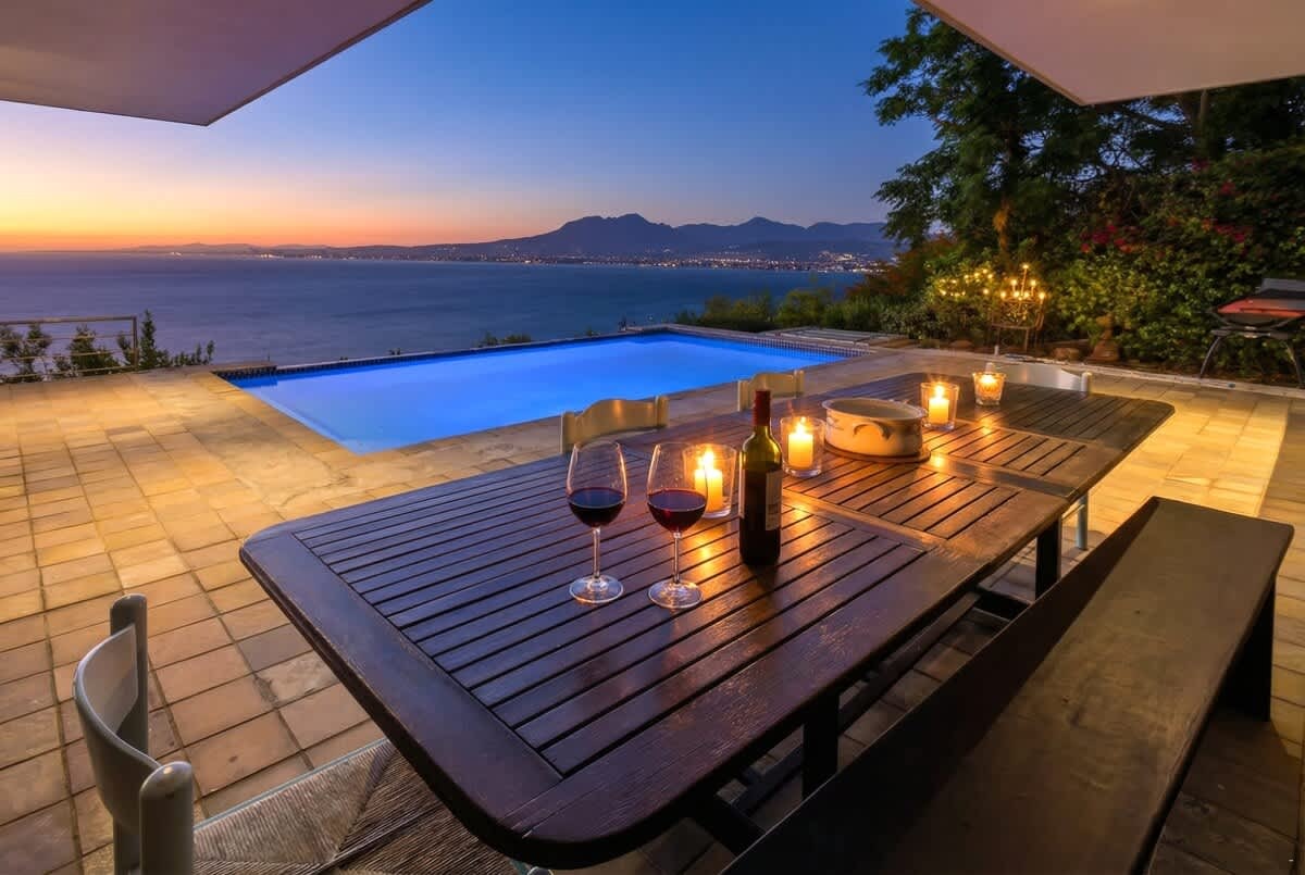 Gordon's Bay Villa with Sea and Mountain Views image no 2 of 38