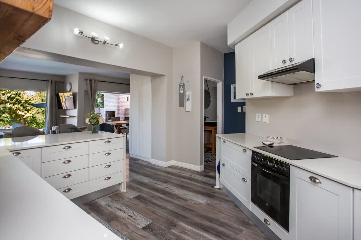 Luxe 2 bed-2 bath Oasis image no 19 of 58
