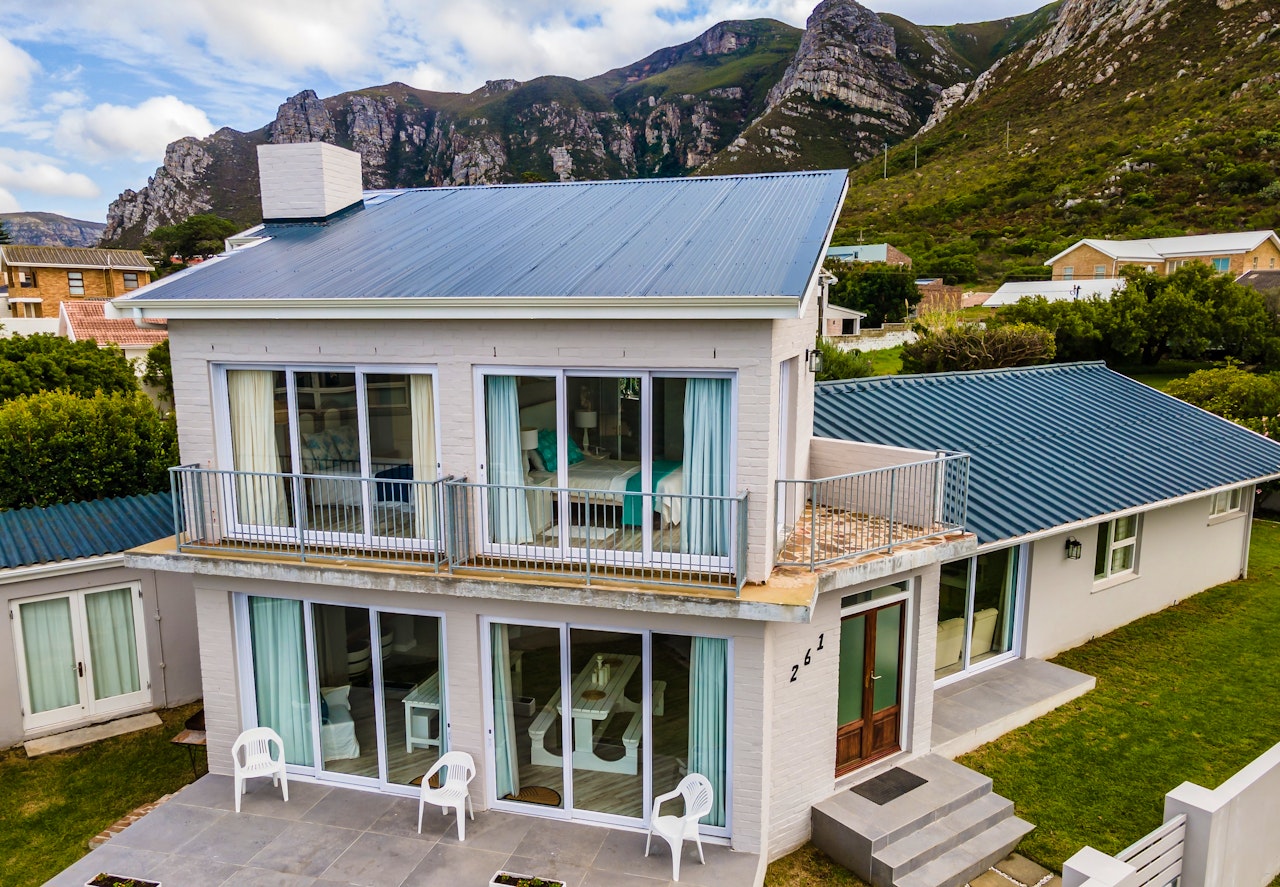 Hermanus Accommodation at  | Viya