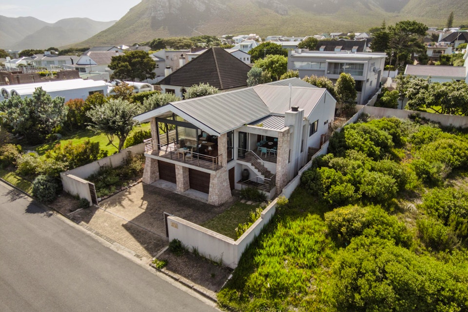 Hermanus Accommodation at  | Viya