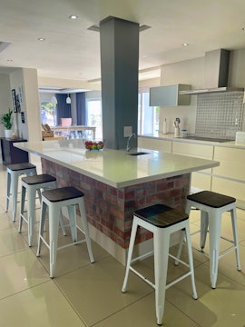 Melkbosstrand Accommodation at 16 Tarentaal Road | Viya