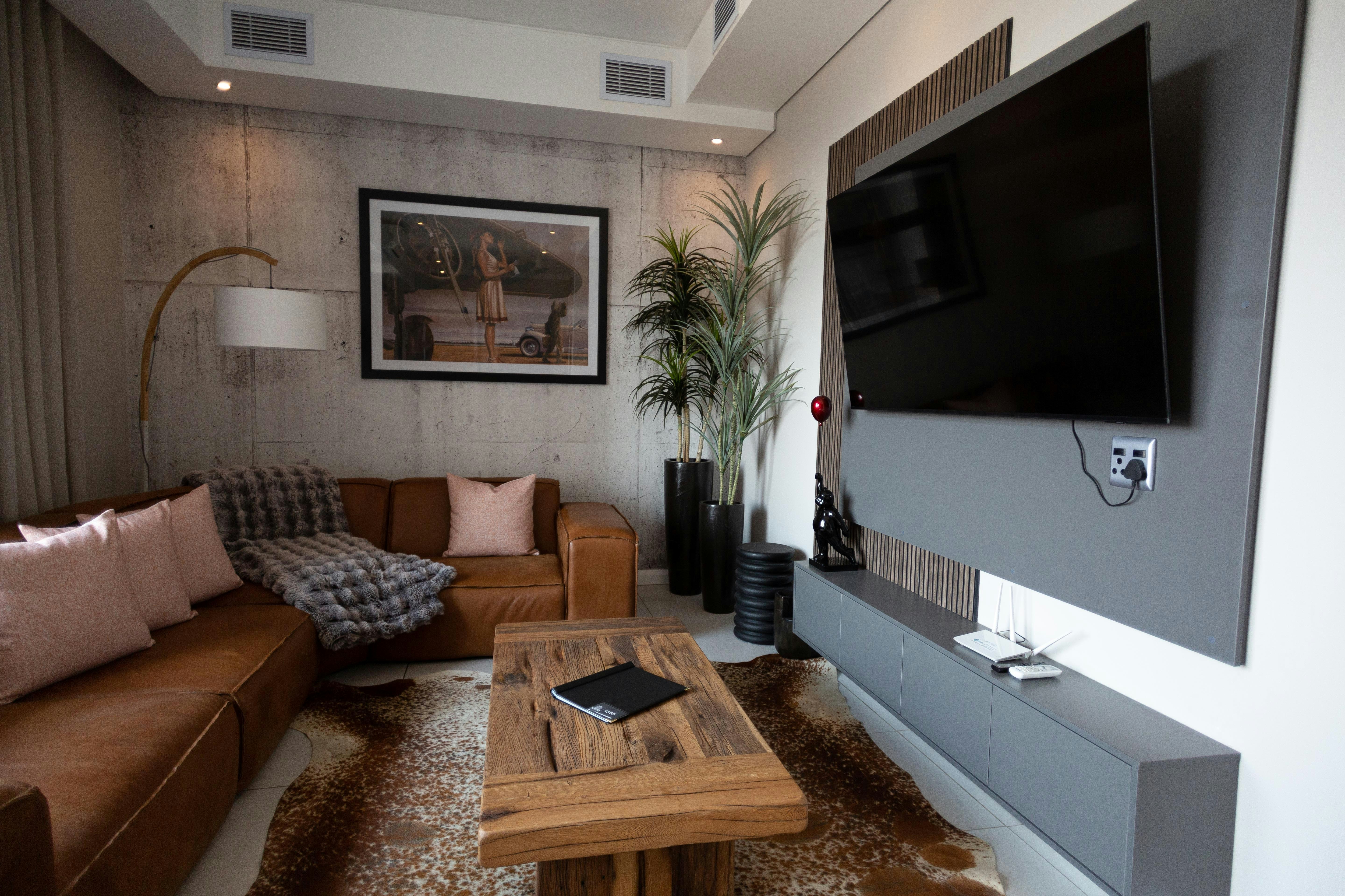 Trilogy Luxury Suites - apartment 1305 image no 5 of 19