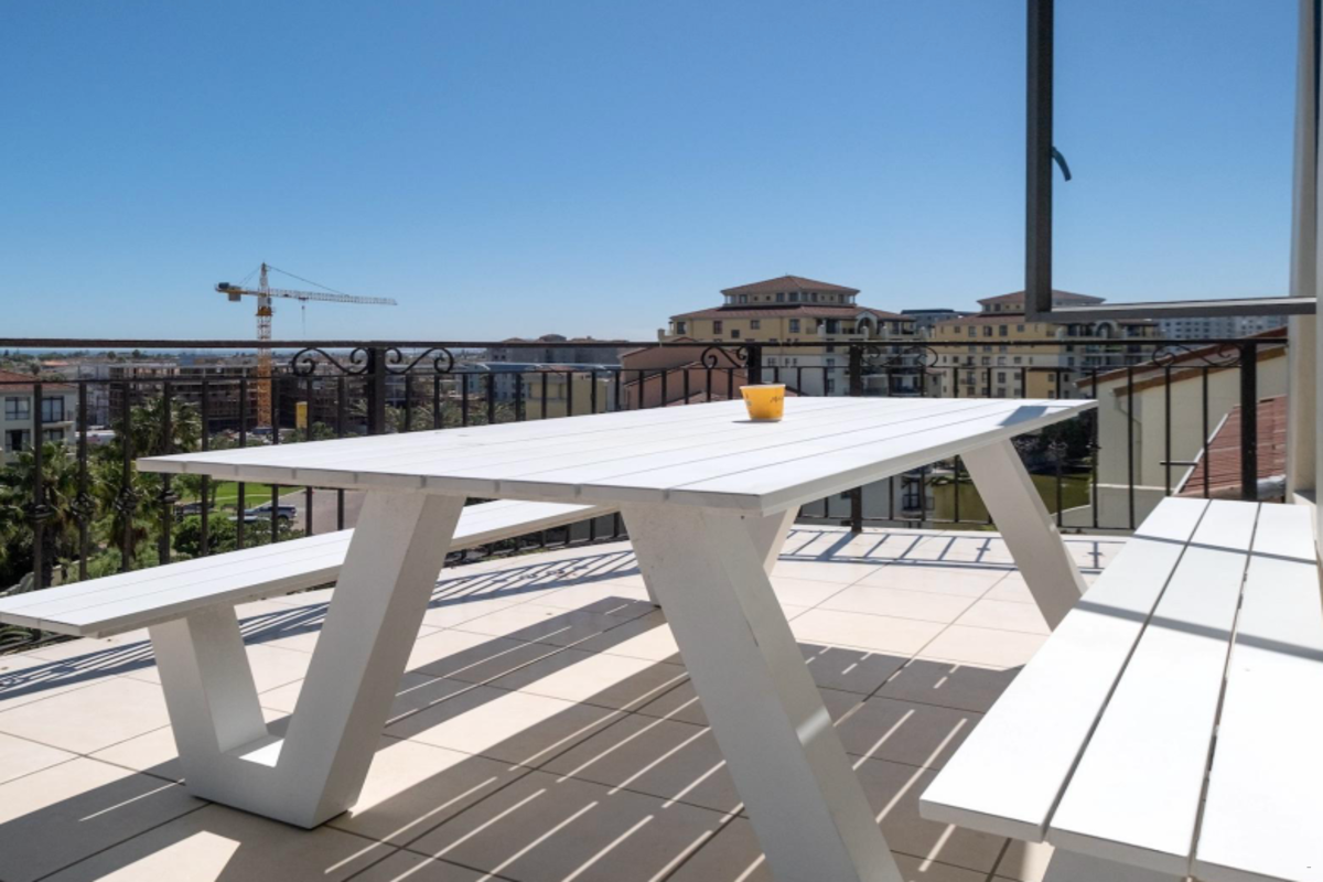 3 Bed 3 Bath Penthouse ICP606 image no 8 of 86