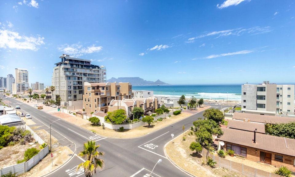 Bloubergstrand Accommodation at  | Viya