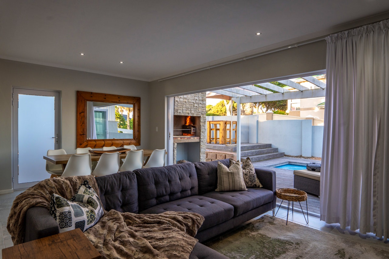 Jeffreys Bay Accommodation at  | Viya