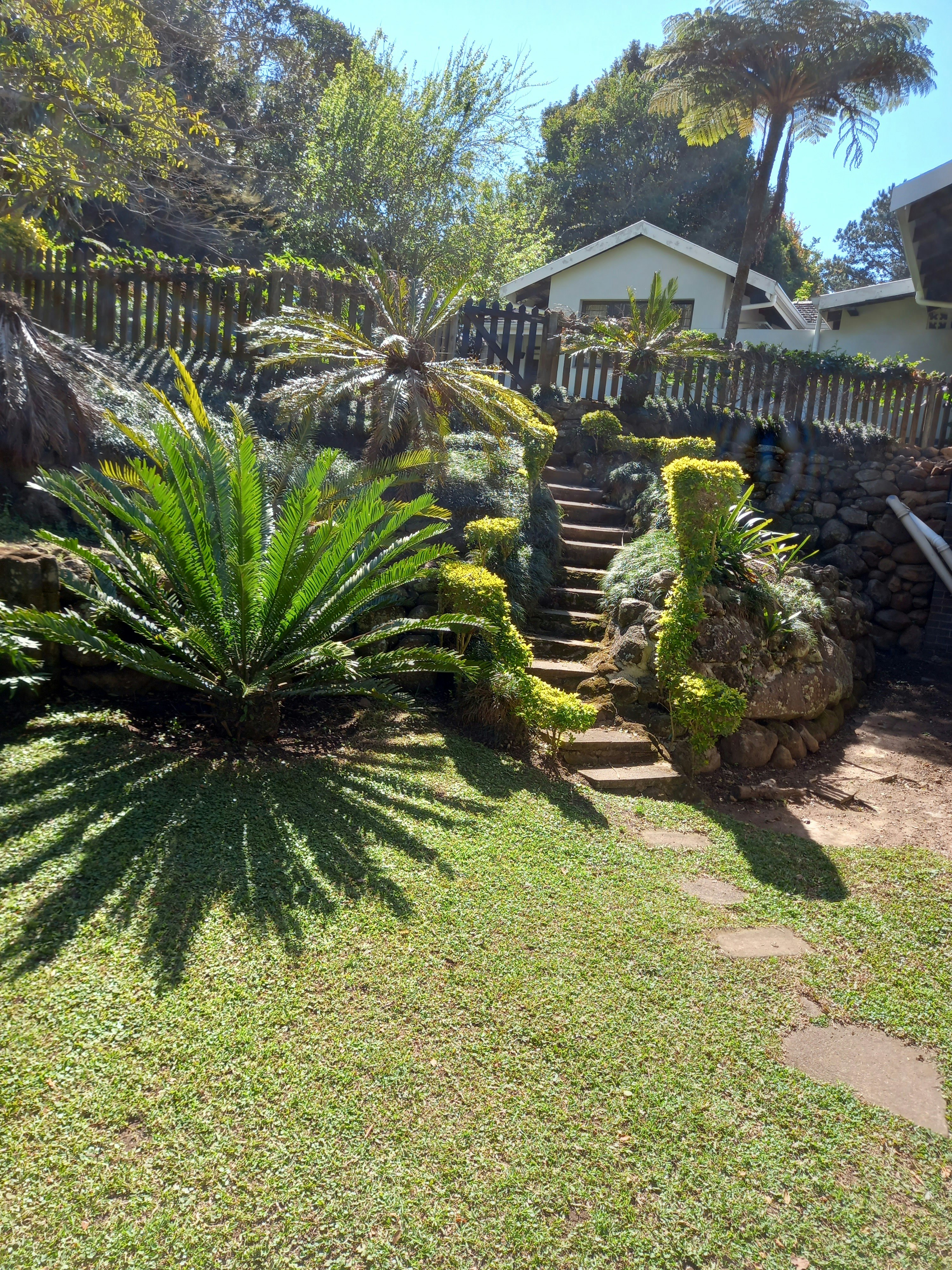 Birdsong Garden Cottage image no 1 of 9