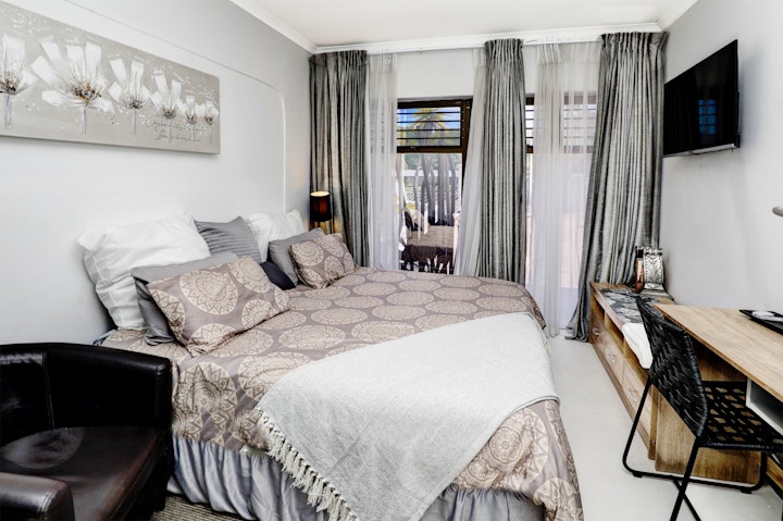 Cape Town Accommodation at The Model House | Viya