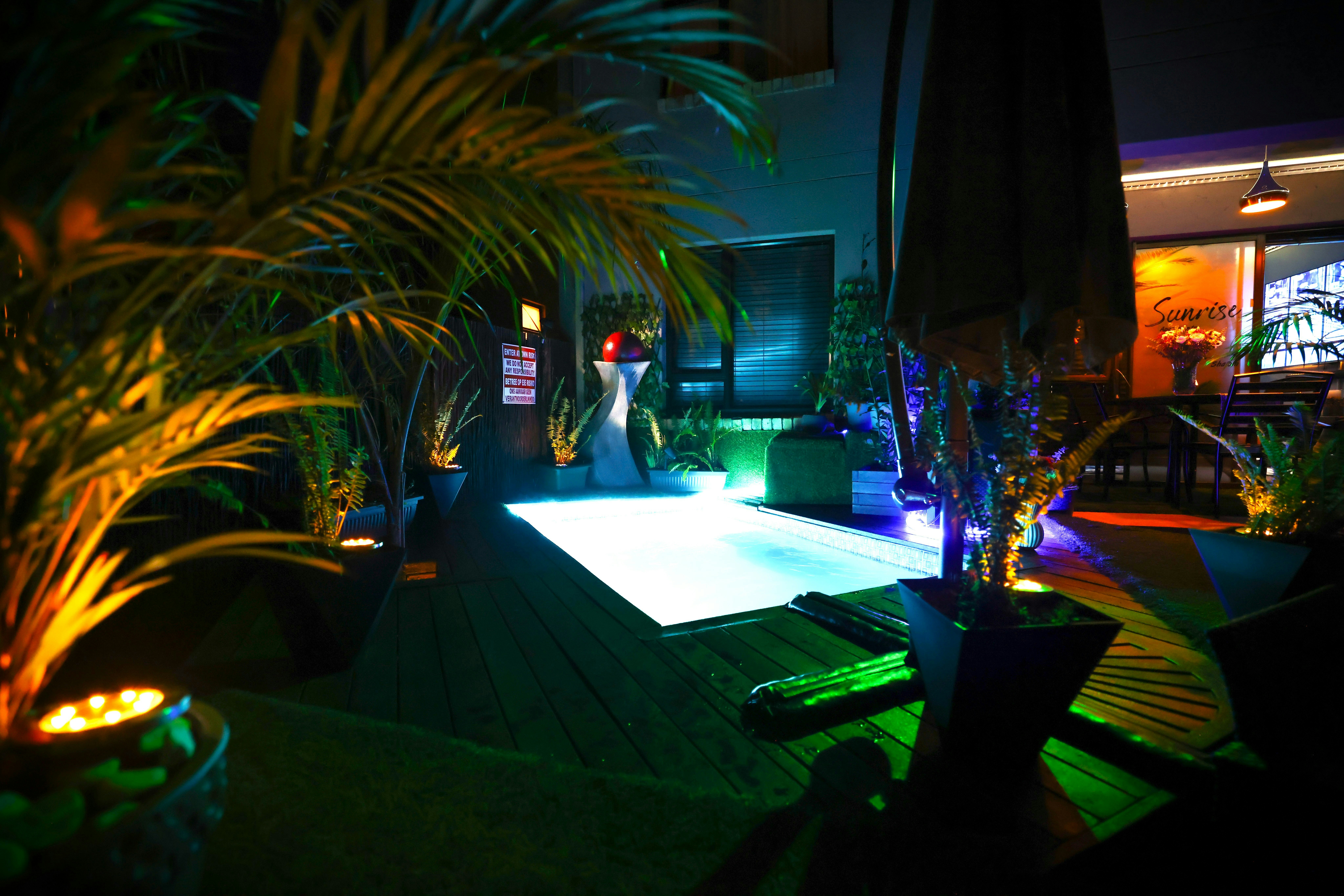 Luxury Airport Retreat image no 29 of 29
