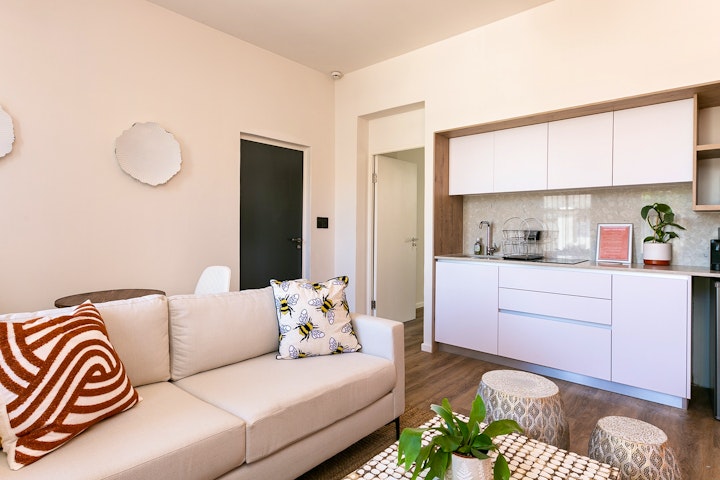 Cape Town Accommodation at The Palm Flats - Luminous Apartment | Viya