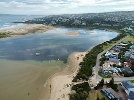 Garden Route Accommodation at Sunshowers Plett Luxury Self Catering | Viya