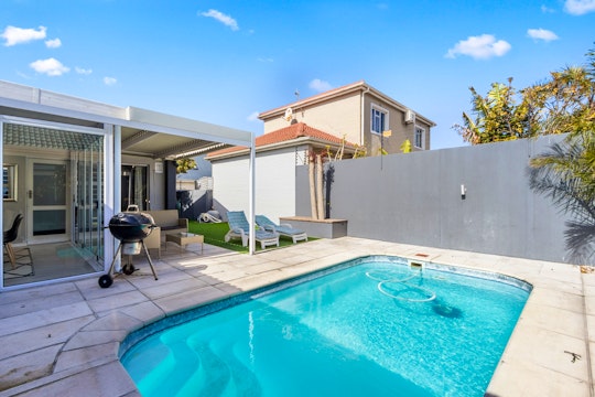 Bloubergstrand Accommodation at  | Viya