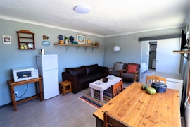 Gansbaai Accommodation at De Kelders Huis | Viya