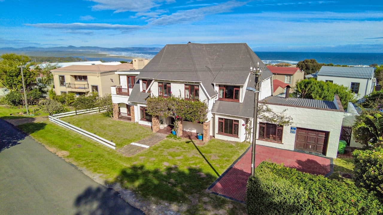 Hermanus Accommodation at  | Viya