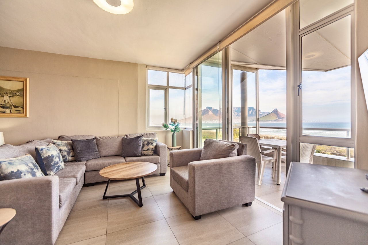 Bloubergstrand Accommodation at  | Viya