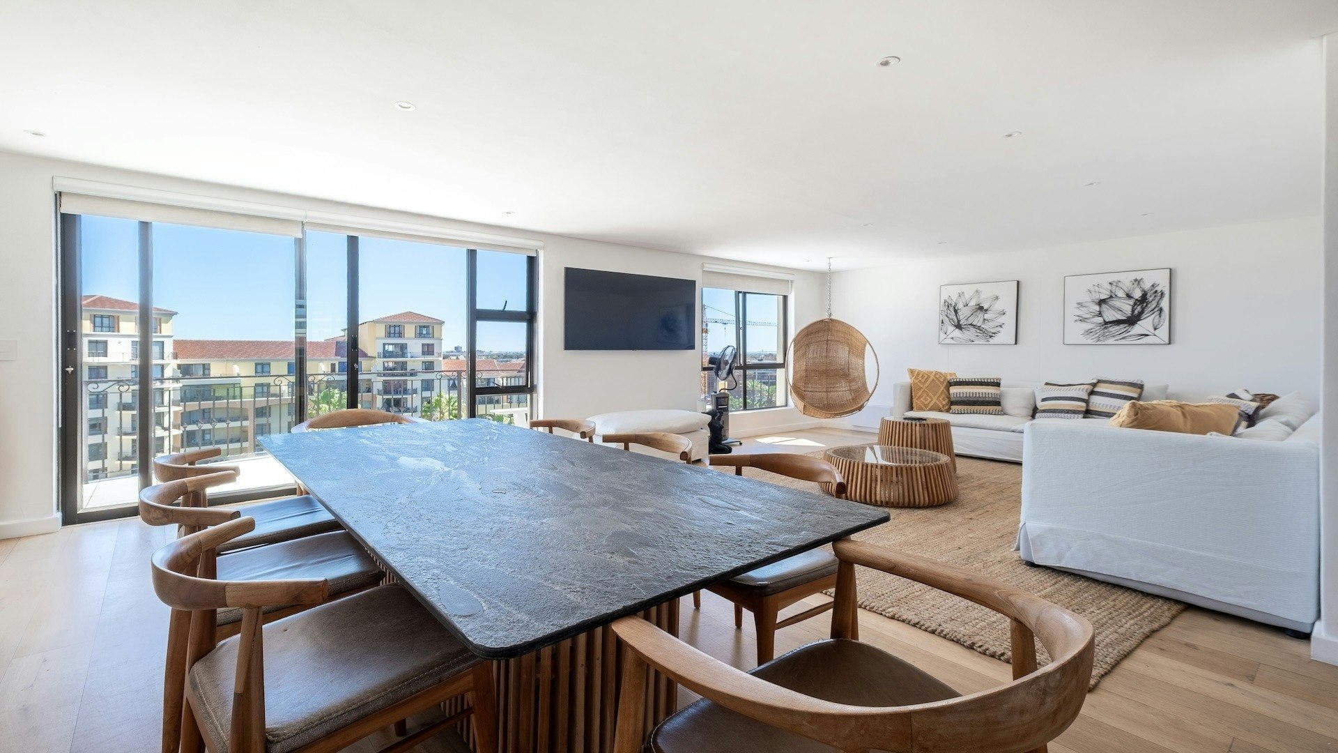 3 Bed 3 Bath Penthouse ICP606 image no 30 of 86