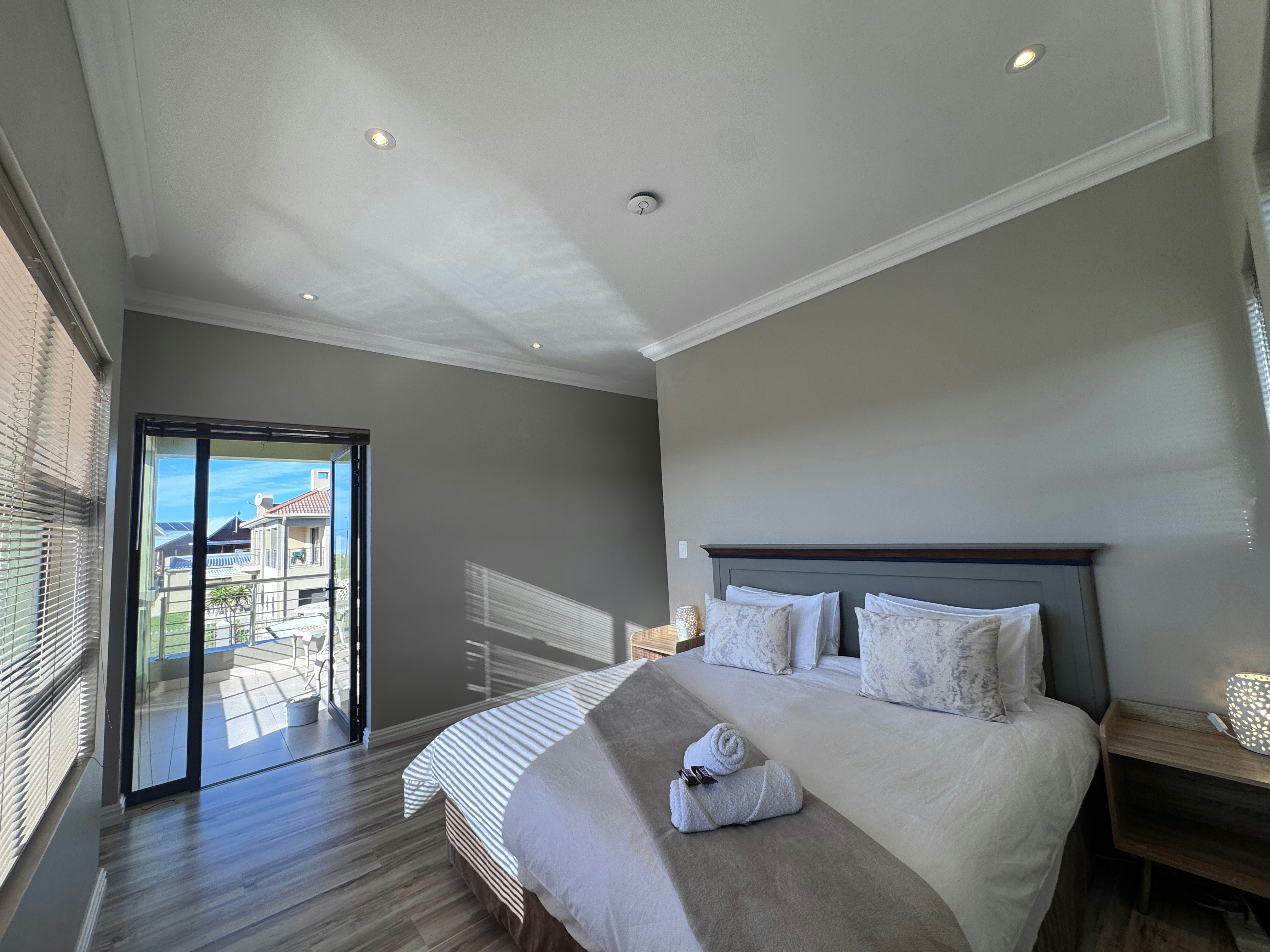 Luxury Beachhouse Villa image no 36 of 39