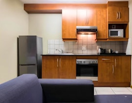 Pretoria CBD Accommodation at Cozy Hatfield Apartment | Viya