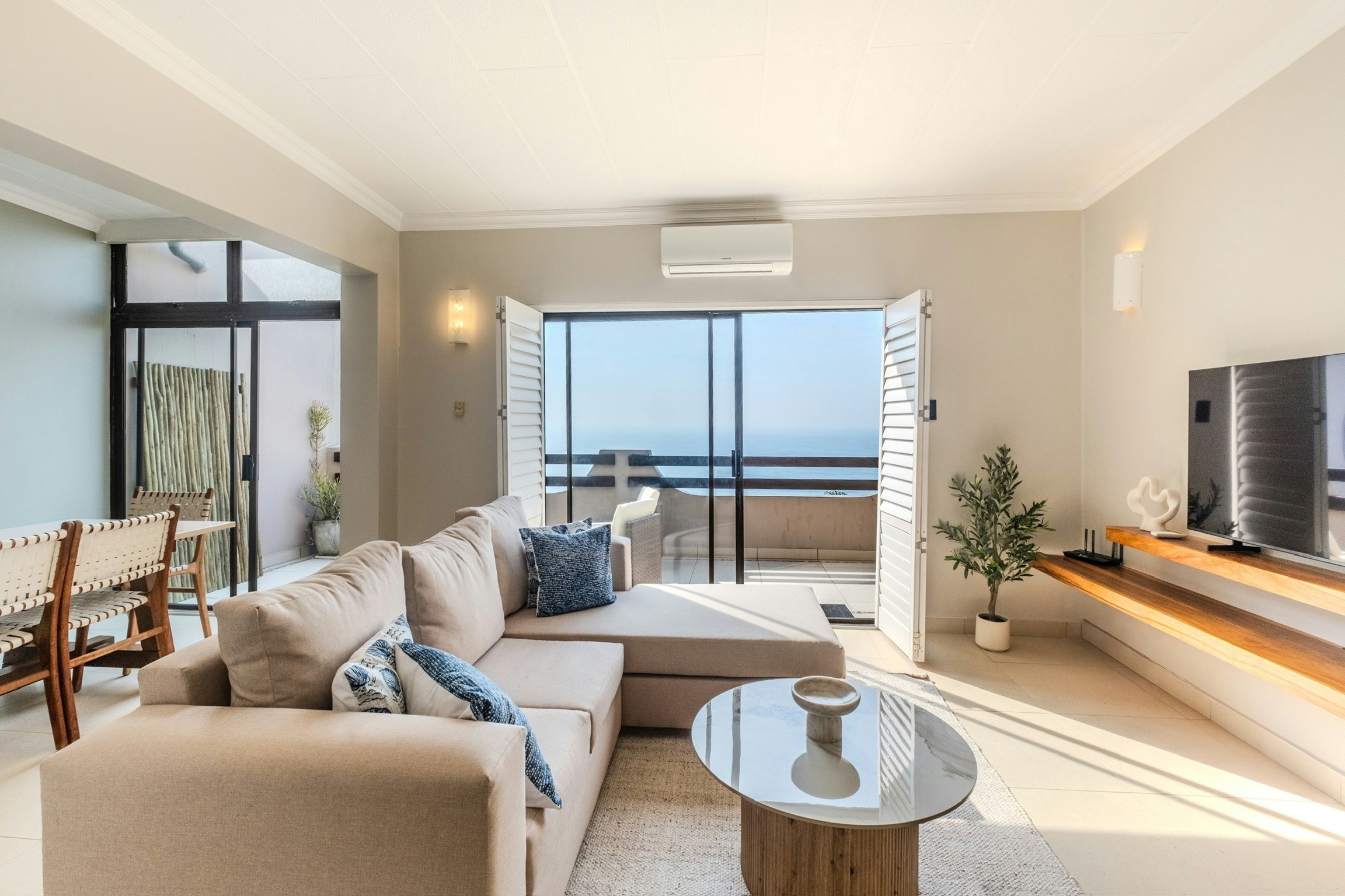 Umdloti Ocean Paradise | 2-bedroom with Sea Views image no 7 of 20