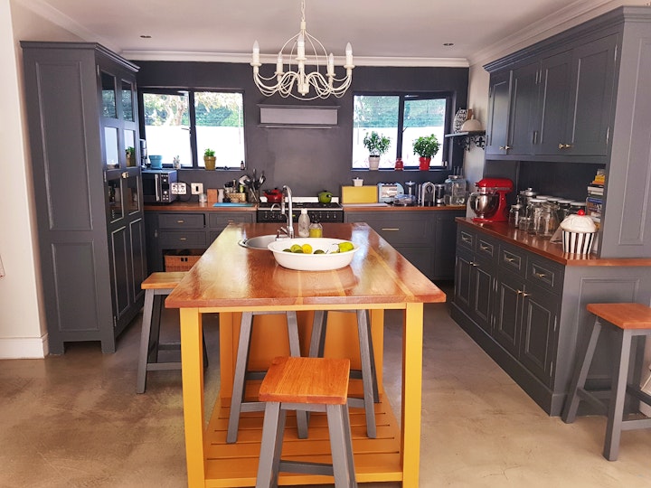 Cape Town Accommodation at Constantia Home | Viya