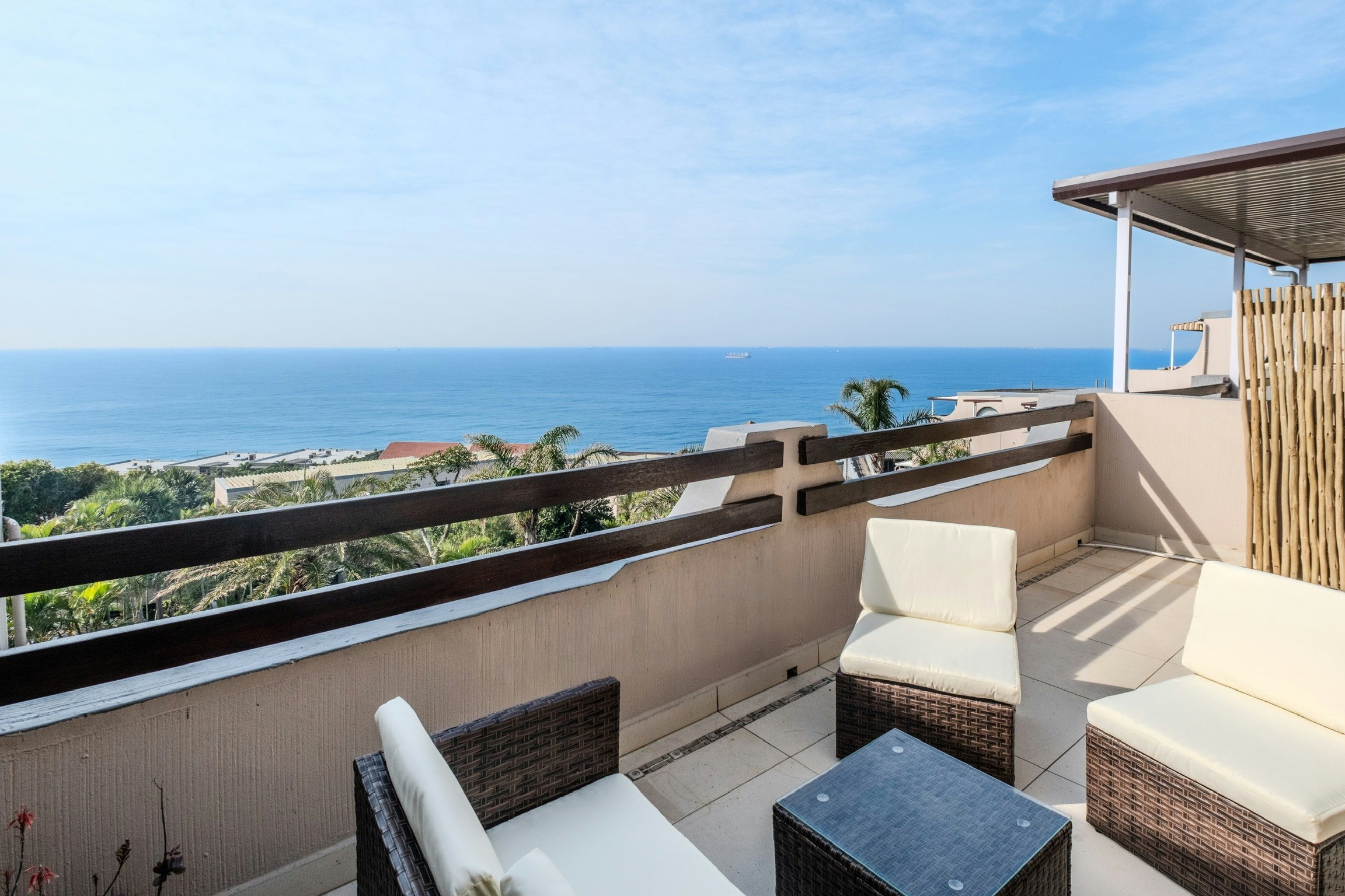 Umdloti Ocean Paradise | 2-bedroom with Sea Views image no 13 of 20