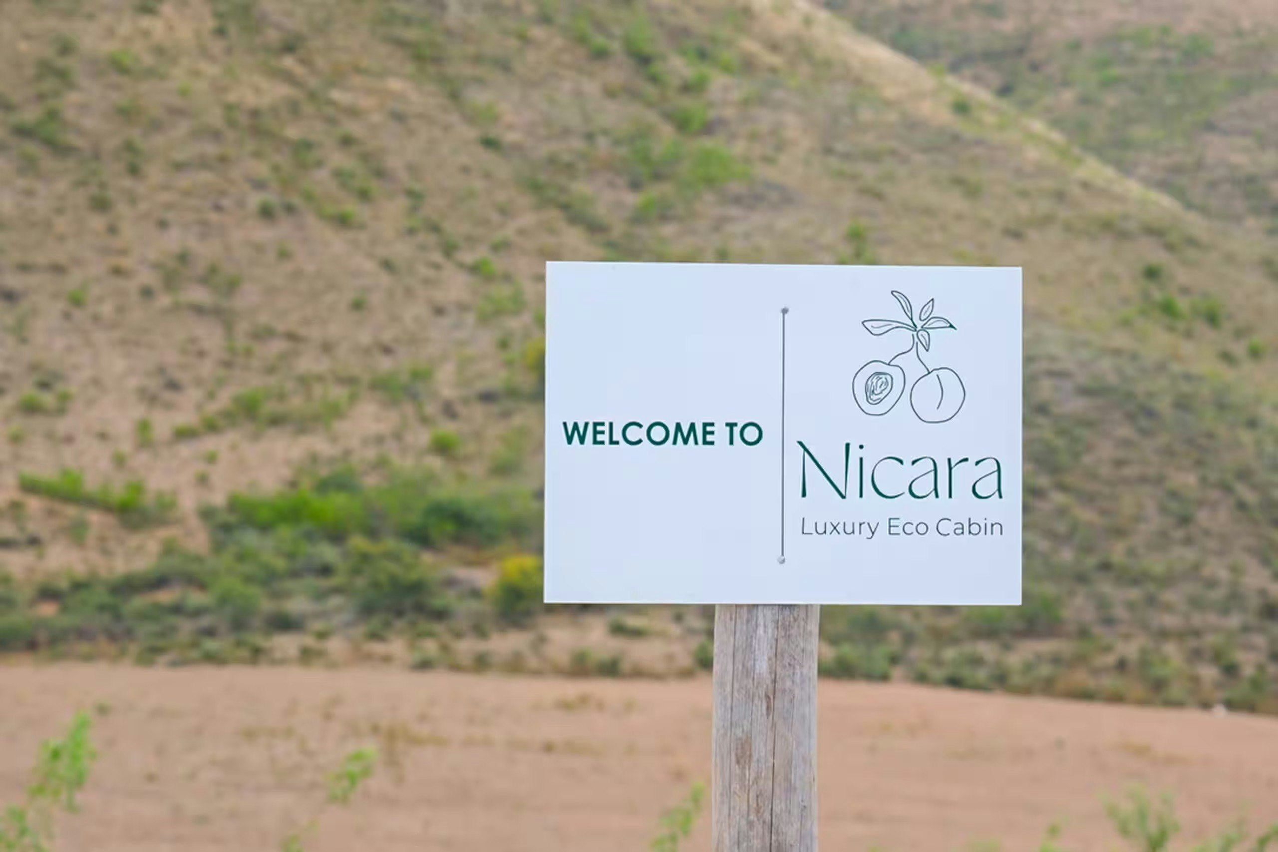 Nicara Luxury Cabins image no 3 of 9