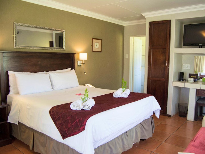 Panorama Route Accommodation at Floreat Riverside Lodge | Viya